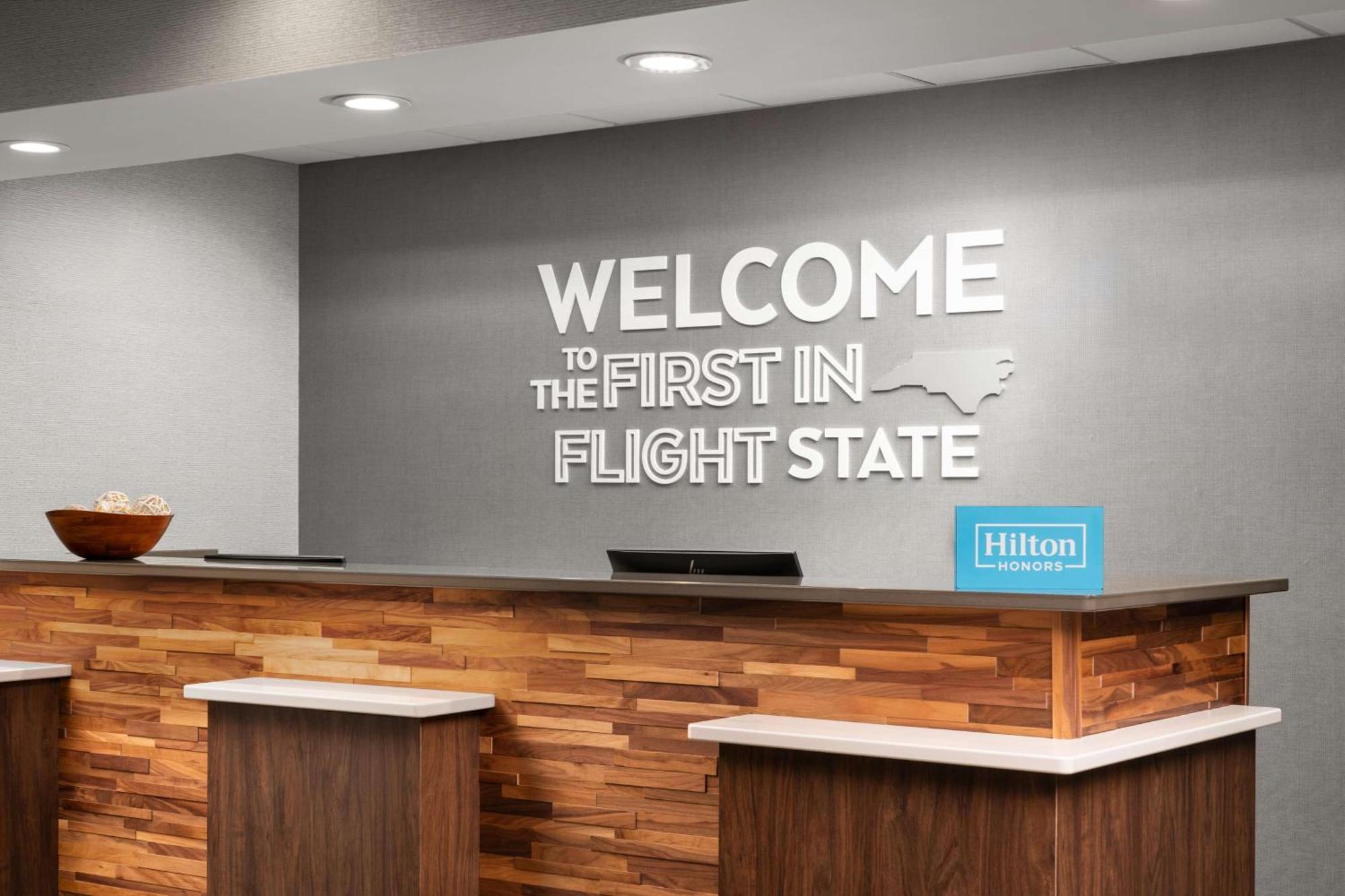 Hampton Inn Spring Lake Fayetteville מראה חיצוני תמונה