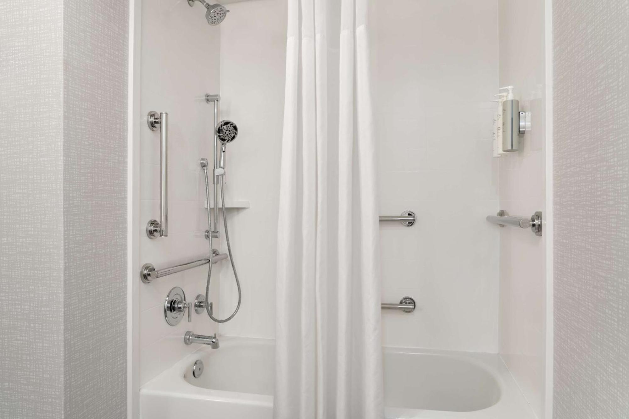 Hampton Inn Spring Lake Fayetteville מראה חיצוני תמונה